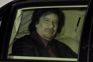 Gheddafi tormenta ancora Sarkozy: chiesto il processo per corruzione