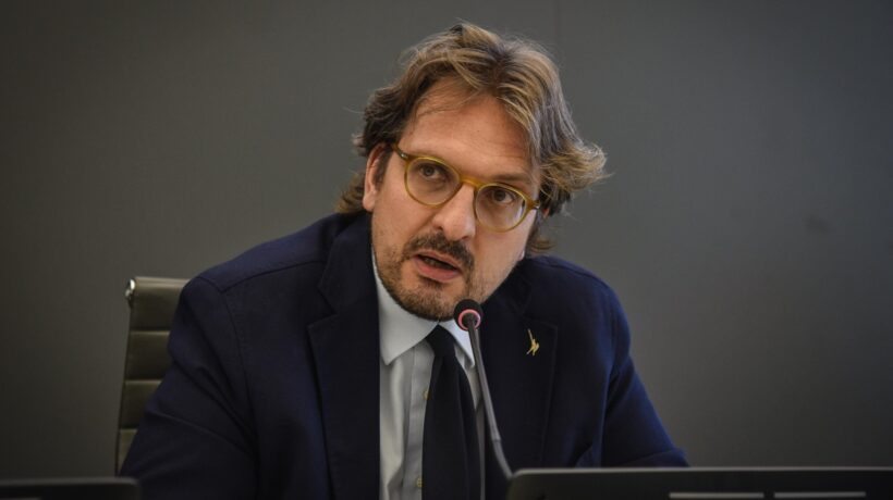 Guidesi: «Grazie ai ritardi  Ue sulle bollette i francesi pagano un decimo di noi»