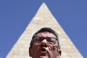 Landini dalla luna: 1.000 euro? Rifiutateli