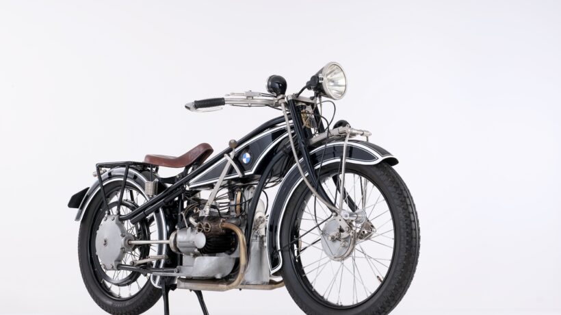 Un secolo di moto BMW: storia di un bicilindrico venuto dal cielo