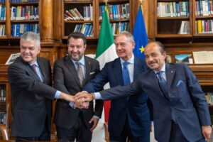 Accordo tra governo e Ferrovie dello Stato per diffondere fibra e 5G in tutto il Paese