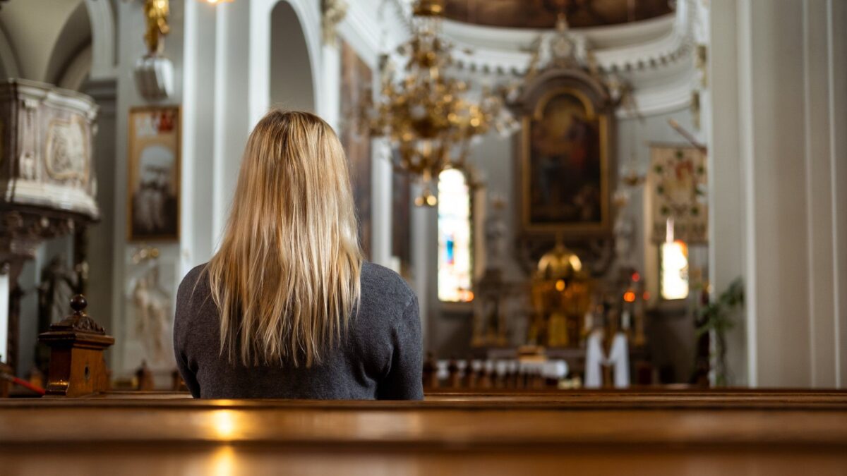 Per rendere Dio «sostenibile» lo si fa diventare progressista