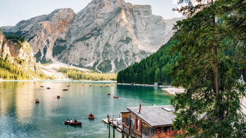 Dal lago di Braies a Gubbio: i luoghi delle fiction italiane di successo
