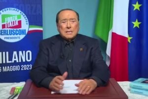 Un video di Silvio rianima la convention di Fi