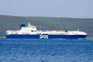 Napoli, nave ostaggio dei migranti liberata dalle forze speciali italiane