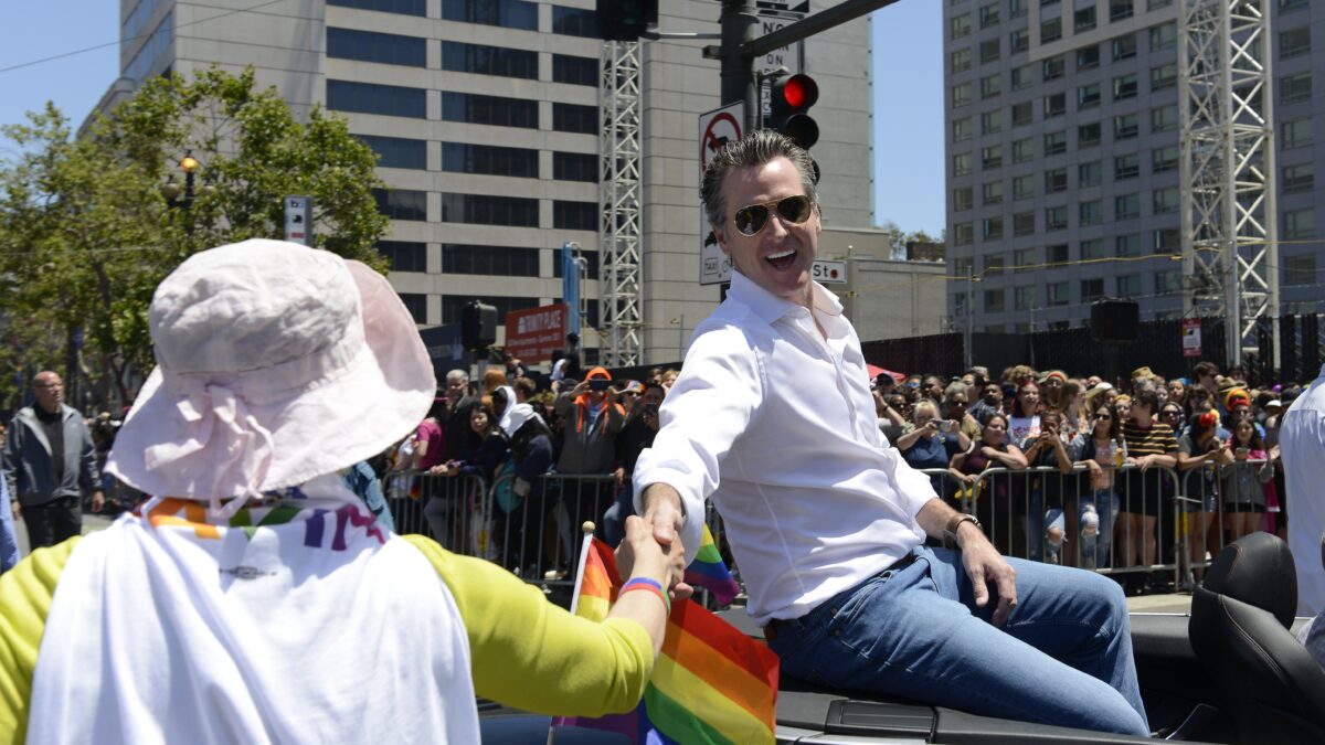 La California inventa l’infertilità gay così potrà garantire l’utero in affitto