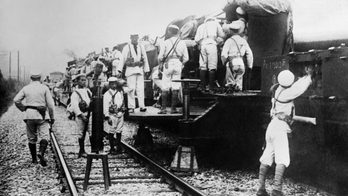 Binari di guerra: la storia dei treni armati italiani