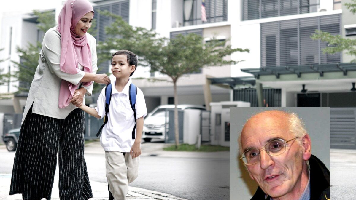 Islamico lascia la scuola che censura Gesù