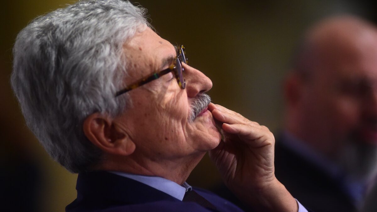 Armi alla Colombia, D’Alema indagato