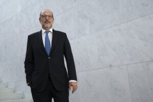 Il vice ambasciatore in Ue vota per Parigi e va contro l’input del governo sul cloud
