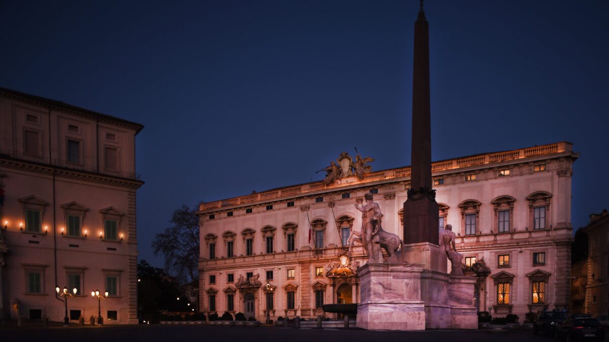 Pure sul Tfs la Consulta sbrodola e si mette a fare il lavoro dei politici