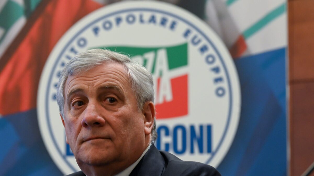 Il partito sotto choc: aspetta il testamento politico di Silvio e si affida a Tajani