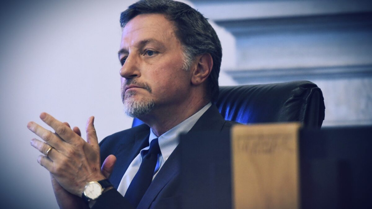 «Stampubblica» delira: «Golpe in Consulta»