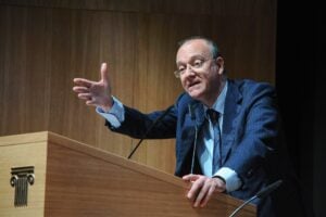 Pezza sul 9 in condotta dopo gli spari alla prof
