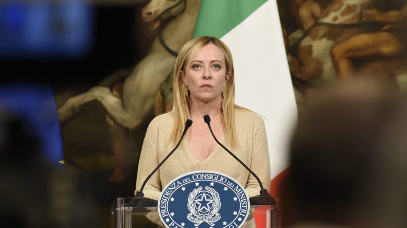 Dopo aver sepolto il Cavaliere, vogliono seppellire  il governo