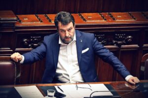 Caso Metropol, la Lega passa al contrattacco: esposto ai pm