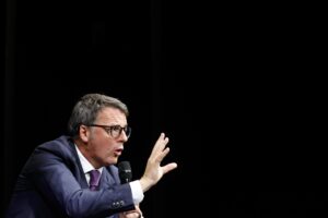 Caro Renzi, quel frac non cancella i suoi crac