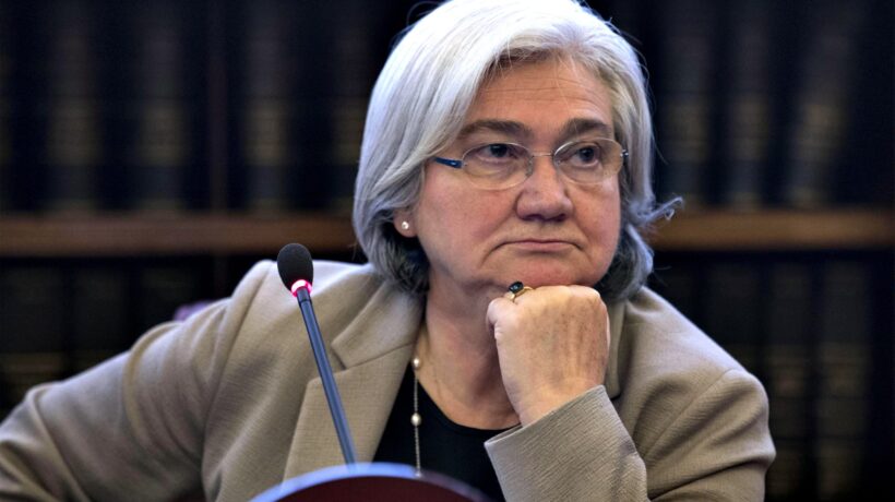 Anche il lutto fa impazzire la sinistra