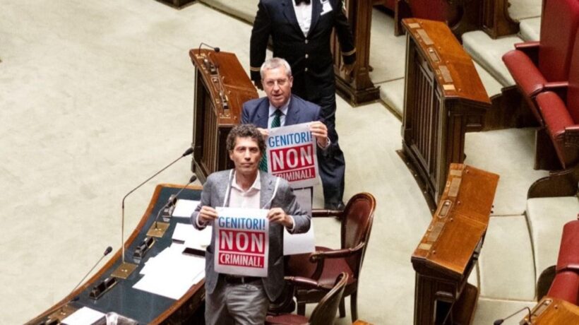 La maschera della sinistra è caduta. Vogliono difendere l’utero in affitto