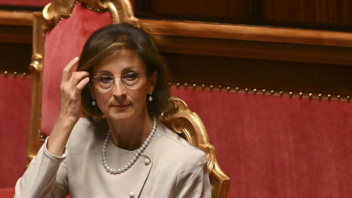 Dopo gli ultimatum al Parlamento la Cartabia scopre la Corte «neutrale»