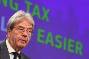 Nemmeno il pasticcio eolico frena Gentiloni, che insiste: solo il green fa bene all’Italia