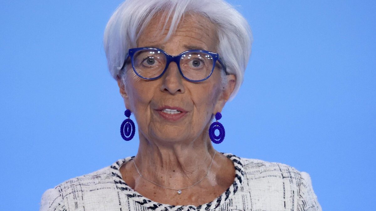 Domani in Aula si discute di ratifica. E il premier contesta la Lagarde