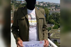 Grillo con le brigate difende il reddito