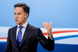 I contadini olandesi umiliano Rutte. Salta l’intesa per ridurre le emissioni