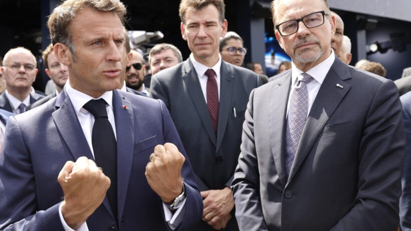 Il direttore dell’agenzia spaziale europea in bilico, ma il Pd lo difende
