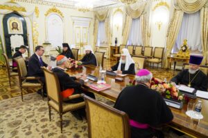 Il patriarca Kirill incontra Zuppi. «Chiese unite per pace e giustizia»