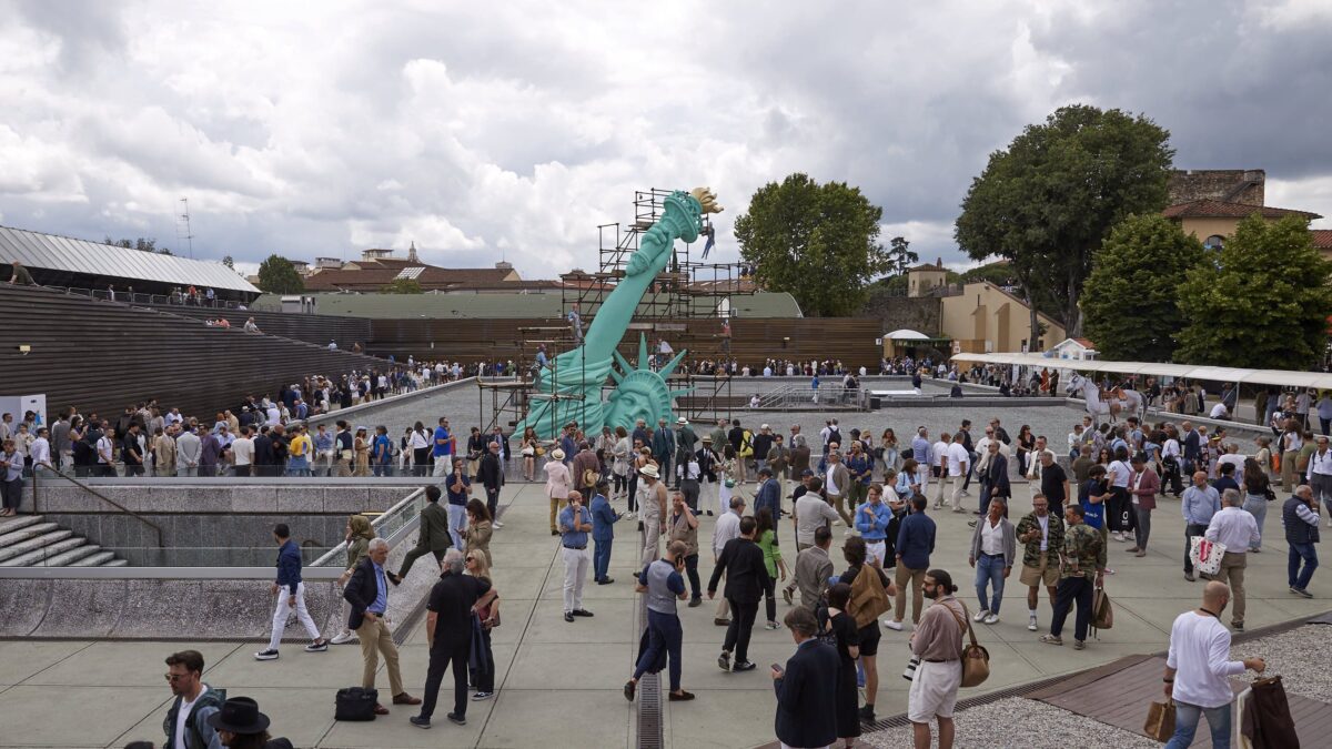 Pitti Uomo dà la linea: basta capi trasandati, è ora di leggerezza