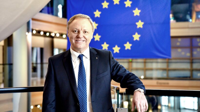 Esultano Fratelli d’Italia e Carroccio: «Su questi temi asse Ecr-Ppe-Id»