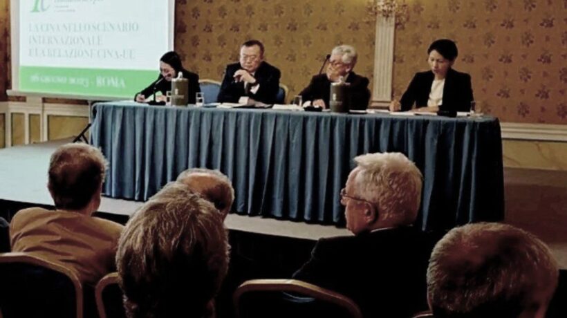 Dalla Cina rimpatriata tra compagni. Schlein: «Pechino acceleri su Putin»