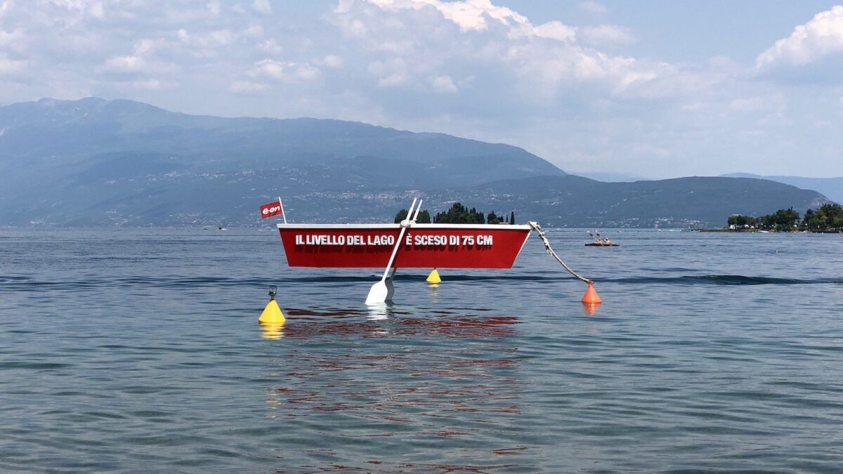 Lo spot del colosso tedesco umilia l’Italia con la scusa della guerra contro la siccità