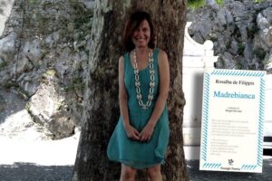 «La poesia oggi ha un po’ di febbre ma riesce ancora a creare relazioni»