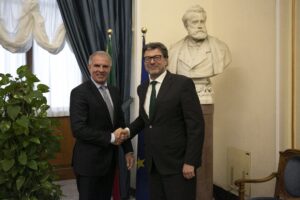 «Reintegrate 77 dipendenti Alitalia». A rischio l’operazione Ita-Lufthansa