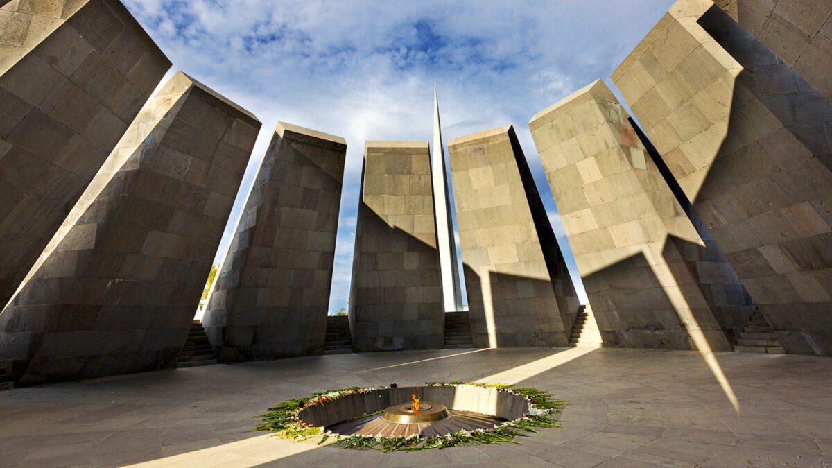 Gli ideatori della Shoah si ispirarono allo sterminio del popolo d’Armenia