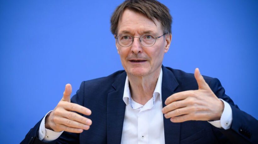 Ministro tedesco fa terrorismo per sabotare il turismo italiano