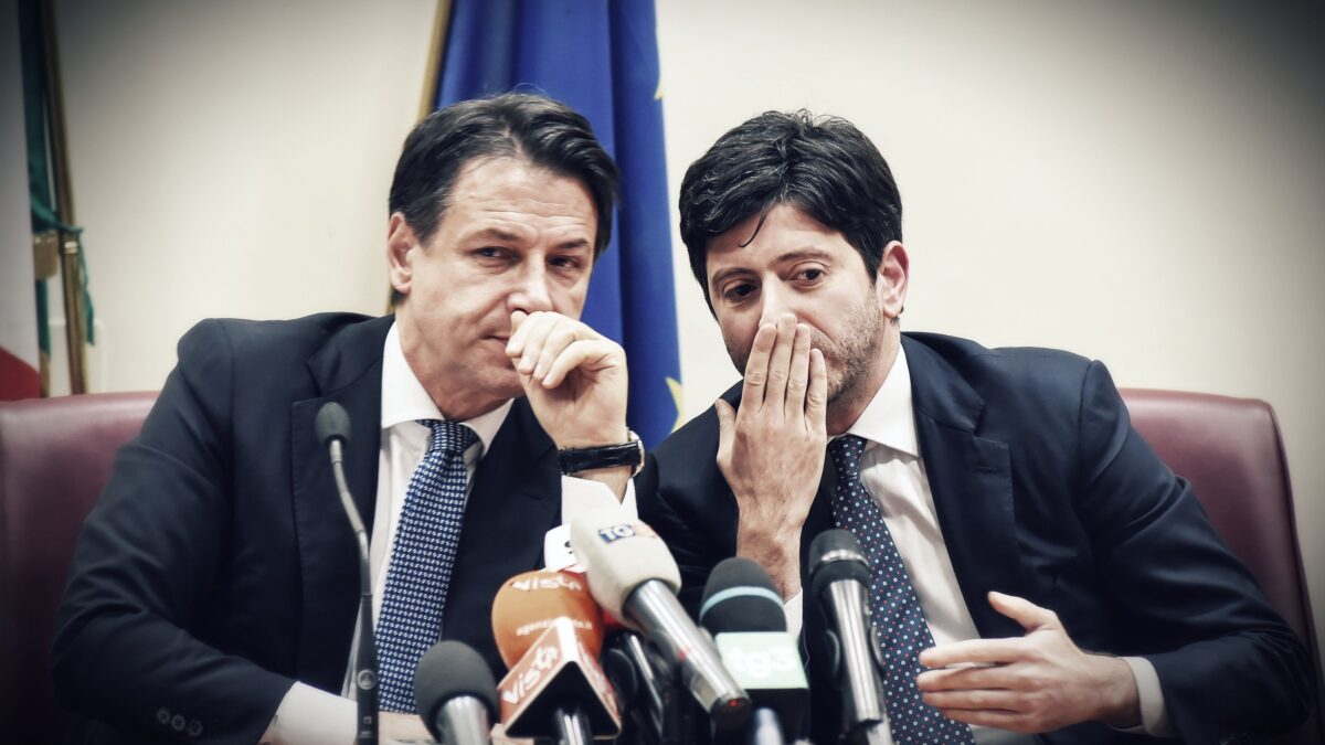 Parte l’inchiesta sul Covid: Conte e Speranza nel panico