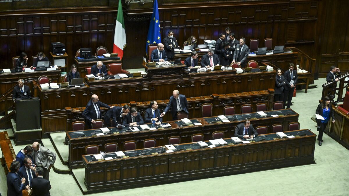 Il governo blinda la riforma delle tasse, in Aula va l’autonomia fiscale delle Regioni
