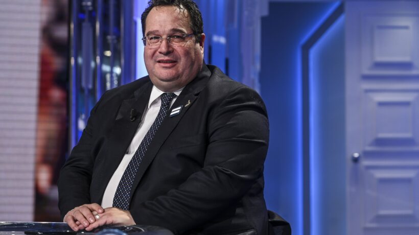 «No al salario del Pd, basta contratti pirata»