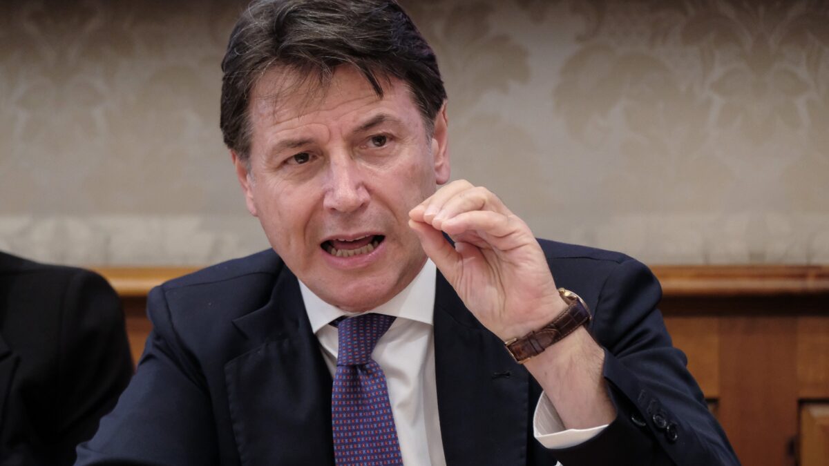 Sul salario minimo Conte minaccia la piazza