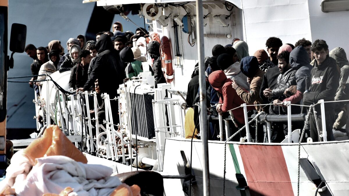O fermiamo chi parte o finiremo come Parigi