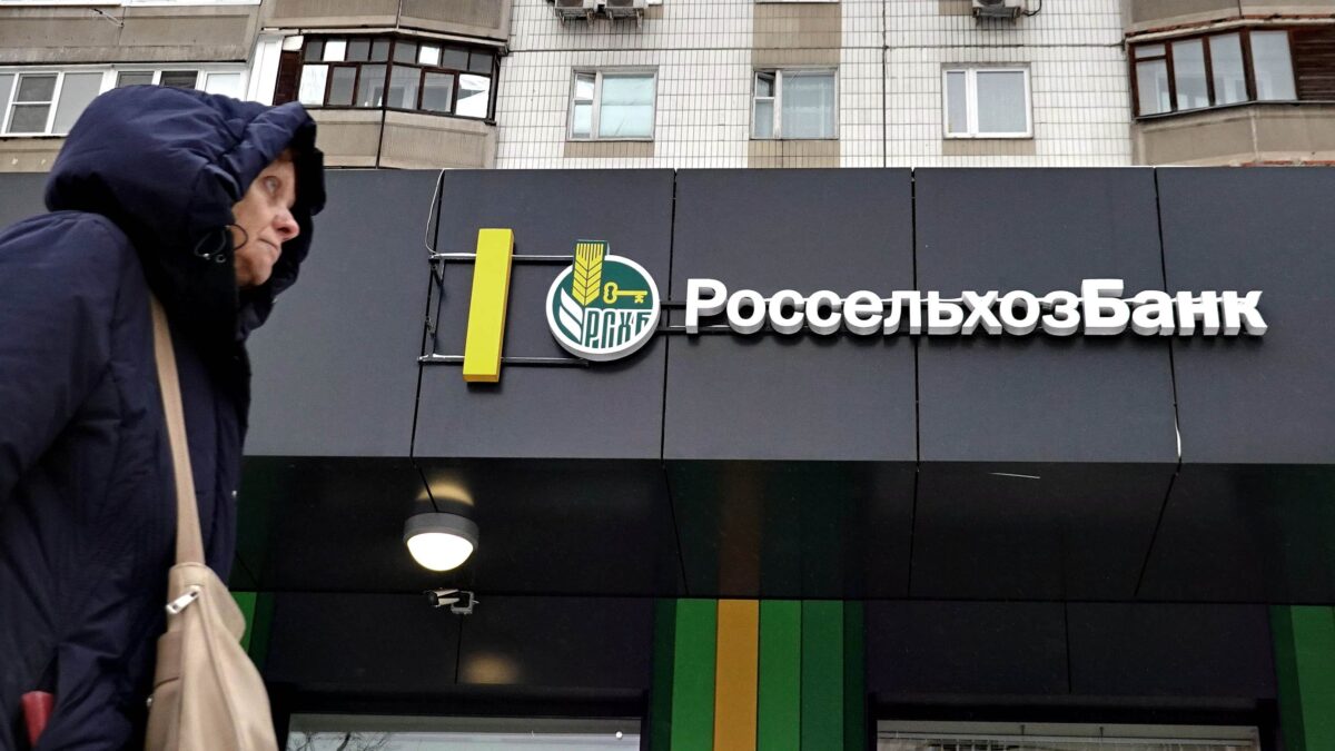 Per sbloccare l’accordo sul grano l’Ue «grazierà» una banca sanzionata