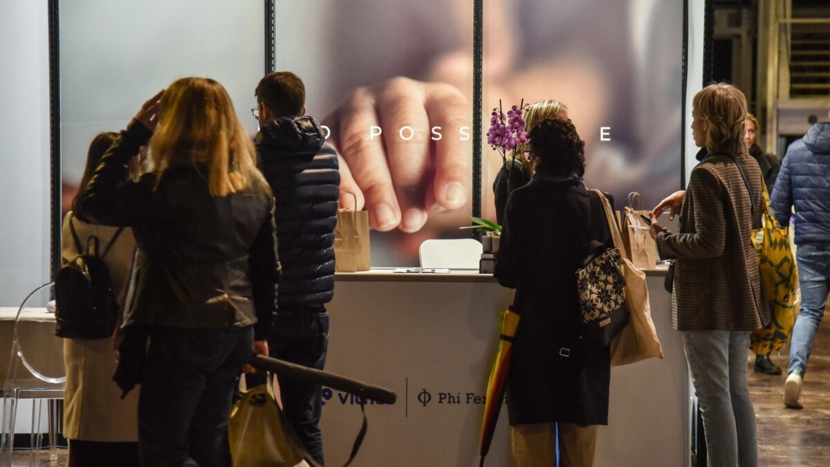 Indagata (tardi) la fiera dell’utero in affitto