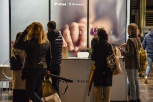 Indagata (tardi) la fiera dell’utero in affitto