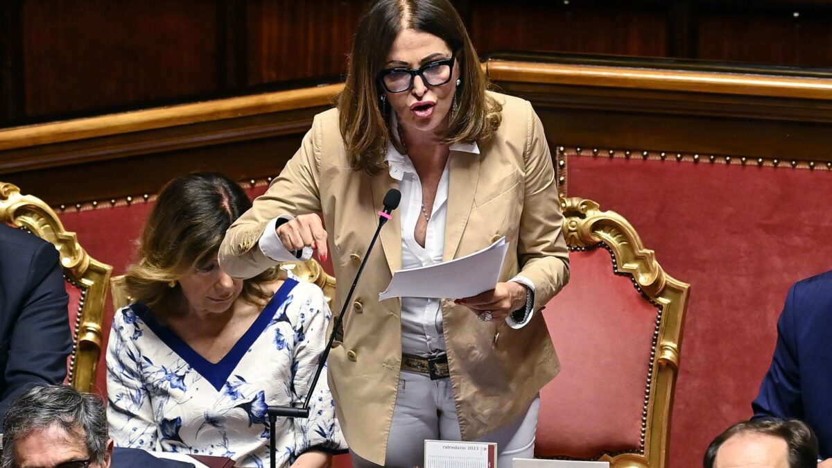 La Santanchè in Senato risponde punto su punto: «Solo odio contro me»