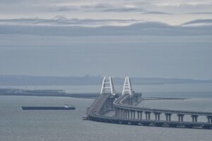 Kiev ora lo ammette: «Il ponte in Crimea l’abbiamo colpito noi»