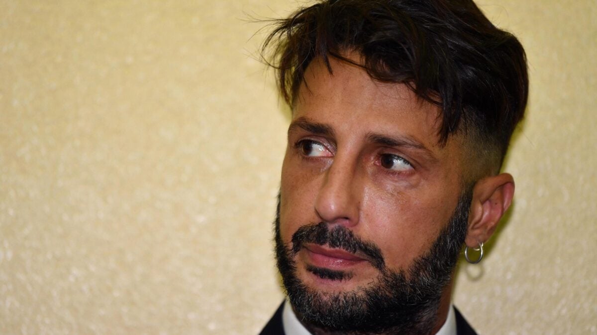 Cercano di vendere a Corona i segreti sul boss: due arresti