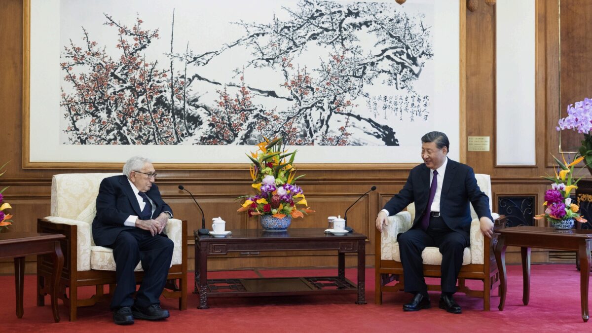 Kissinger, déjà-vu la missione a Pechino. Ma adesso la Cina è un pericolo globale